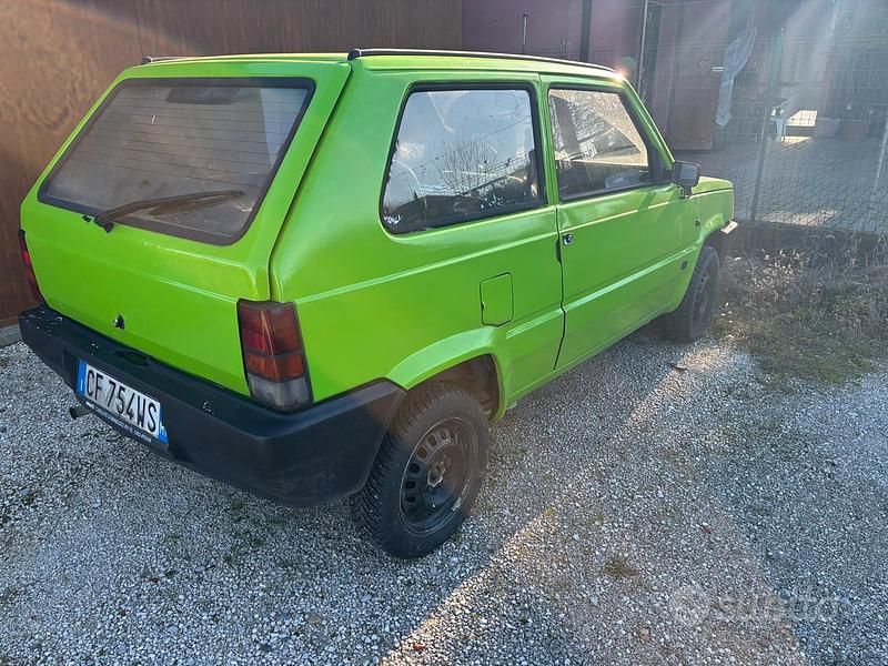 Usata Fiat Panda Young 54 CV (39 kW) 2003 Verde Utilitaria
