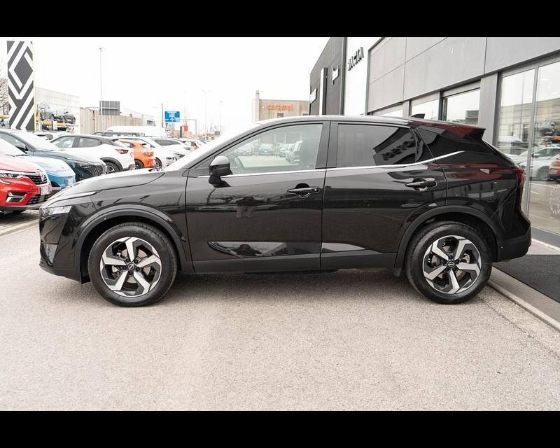 Usata Nissan Qashqai N-Connecta 158 CV (116 kW) 2023 Black metallic SUV
