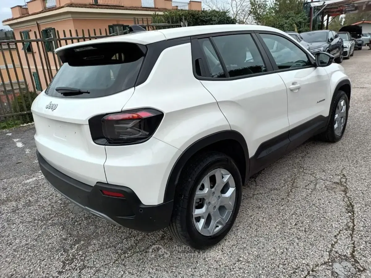 Usata Jeep Avenger Altitude 101 CV (74 kW) 2024 Bianco SUV