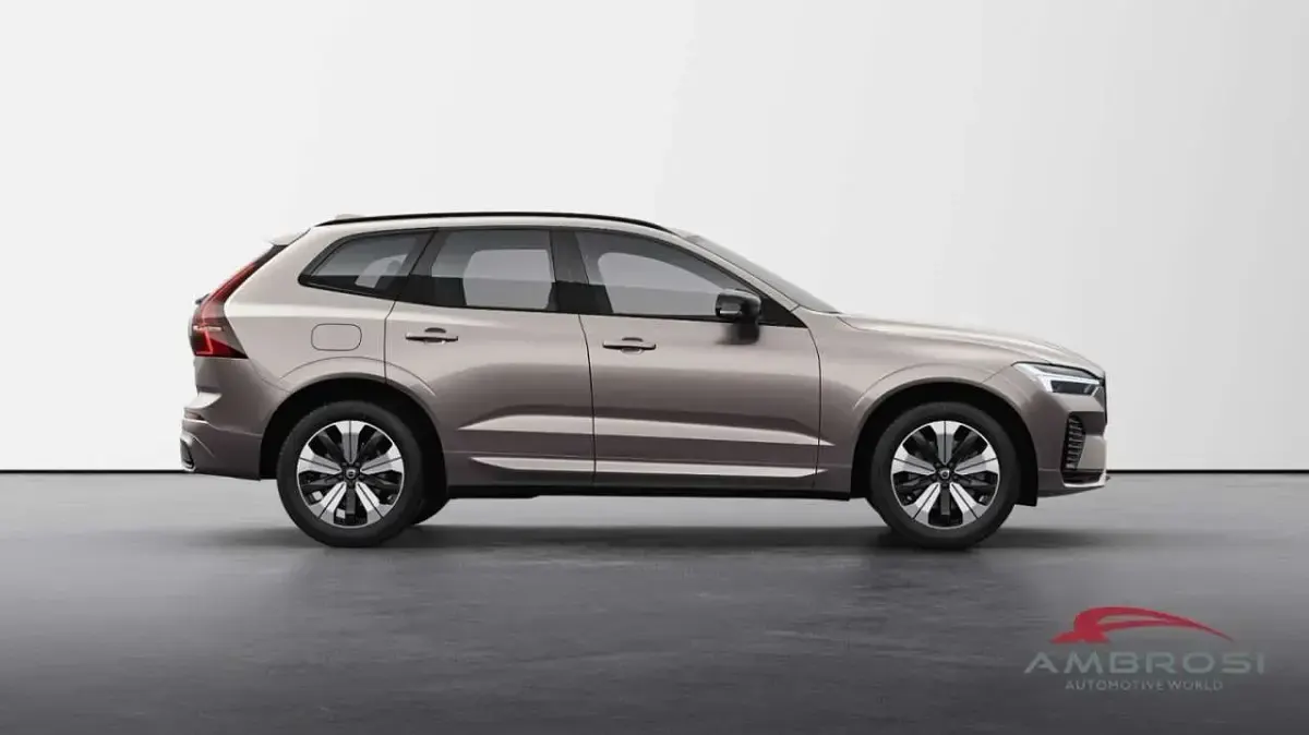 Nuova Volvo XC60 Plus 350 CV (257 kW) 2025 Bright dusk SUV