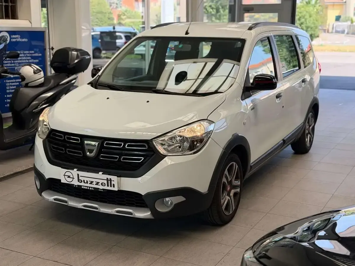 Usata Dacia Lodgy Stepway 109 CV (80 kW) 2019 Bianco Monovolume