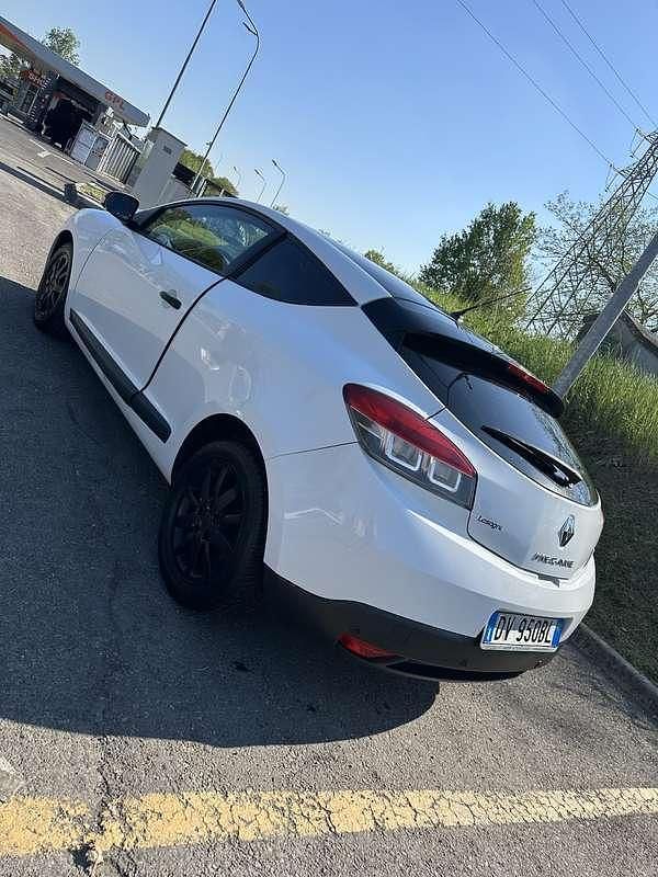 Usata Renault Mégane Dynamique 103 CV (75 kW) 2010 Berlina