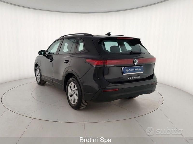 Usata VW Tiguan Life 150 CV (110 kW) 2024 Nero SUV
