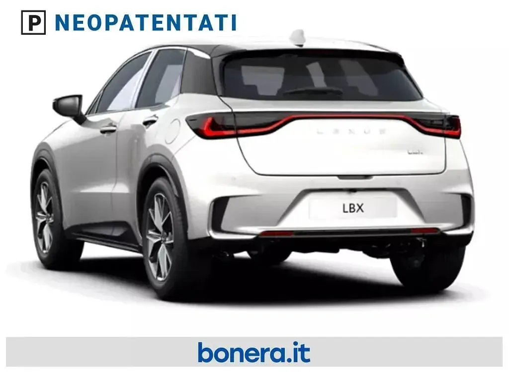 Nuova Lexus LBX 136 CV (100 kW) 2026 Bianco SUV