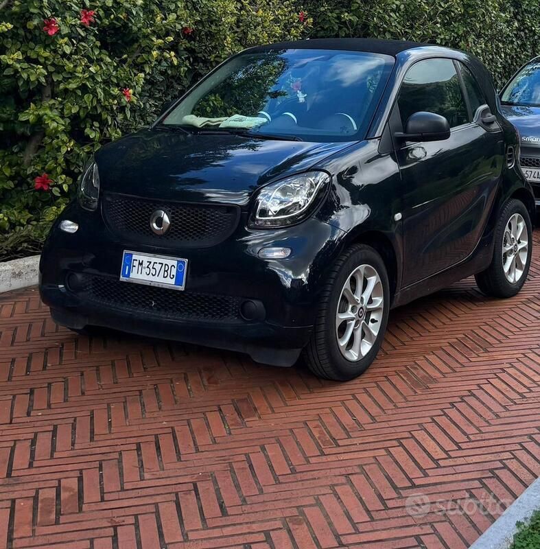 Usata 2017 Smart ForTwo Coupé Utilitaria | 15.000 € (Molto cara) - Immagine 1/3