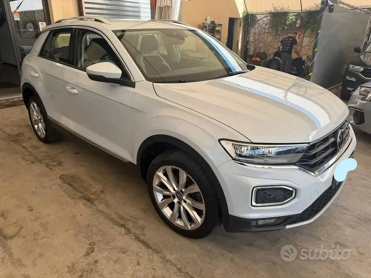 Usata VW T-Roc Advance 150 CV (110 kW) 2021 Grigio SUV