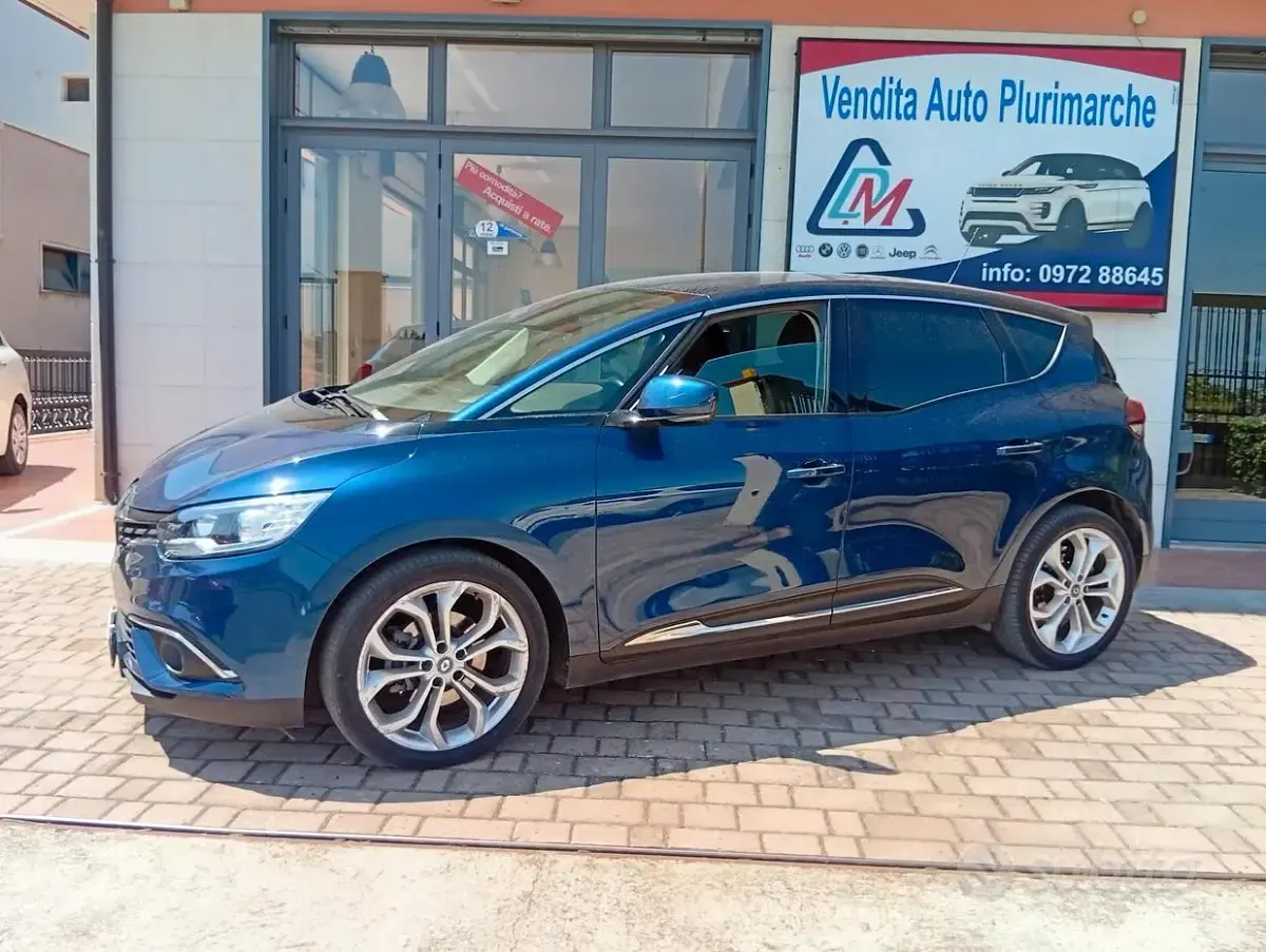 Usata Renault Scénic Intens 110 CV (80 kW) 2017 Bluazzurro Monovolume