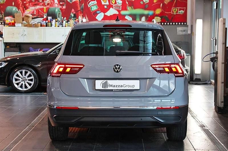 Usata VW Tiguan Life 131 CV (96 kW) 2022 Grigio SUV