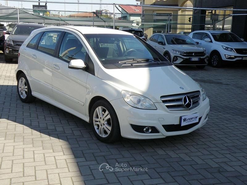 Usata Mercedes B180 Executive 109 CV (80 kW) 2011 Bianco Monovolume