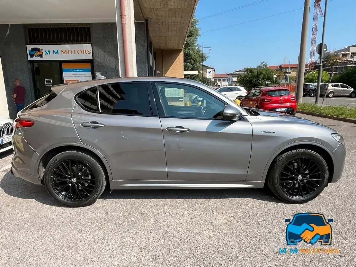Usata Alfa Romeo Stelvio Veloce 209 CV (153 kW) 2021 Grigio SUV