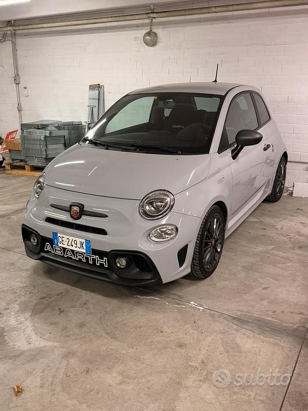Grigio Usata 2021 Abarth 595 Competizione Cabrio | 21.900 € (Buon prezzo) - Immagine 1/4