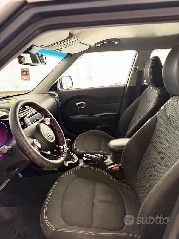 Usata Kia Soul 136 CV (100 kW) 2015 Blu SUV