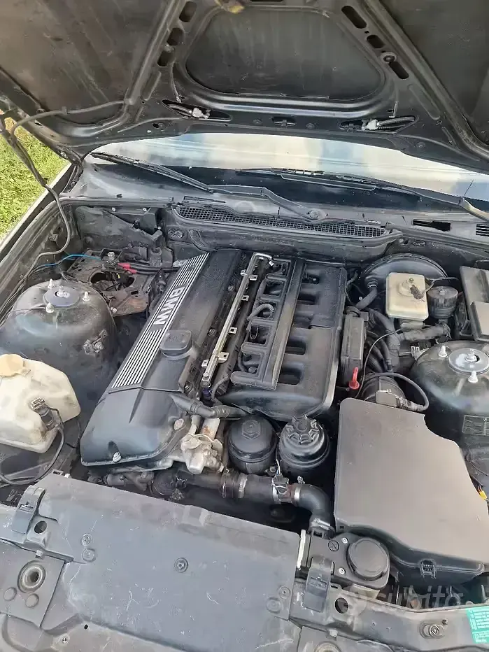 Usata BMW 320 150 CV (110 kW) 1991 Nero Berlina