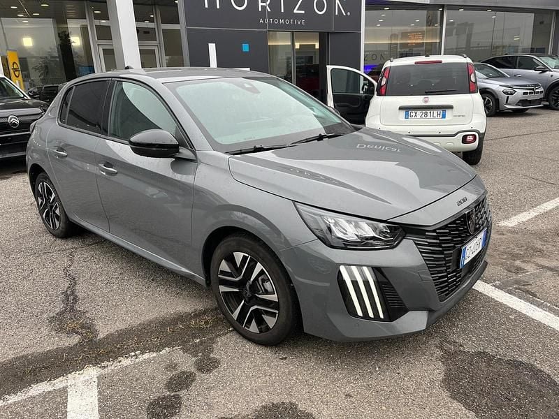 Usata Peugeot 208 Allure 110 CV (80 kW) 2025 Grigio Utilitaria