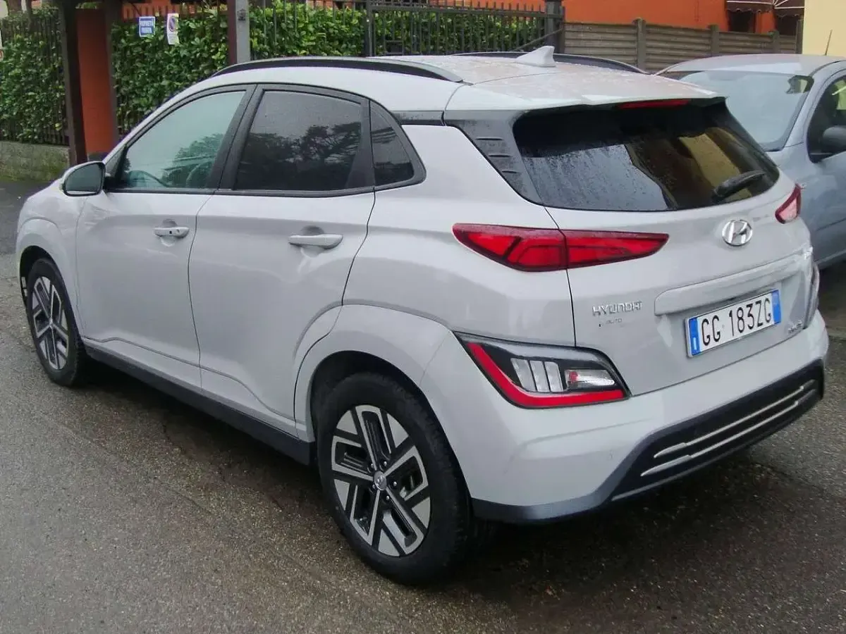 Usata Hyundai Kona 25 kW (35 CV) 2021 Grigio SUV