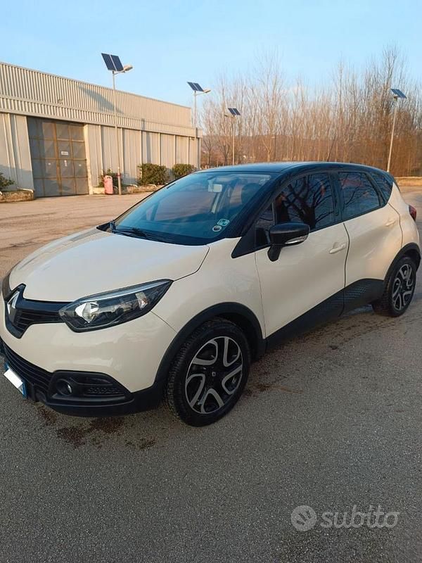 Usata Renault Captur 90 CV (66 kW) 2015 SUV