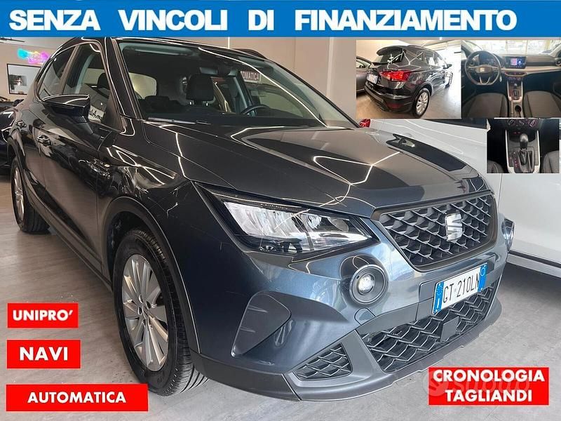 Usata Seat Arona Crono 110 CV (80 kW) 2024 Grigio SUV