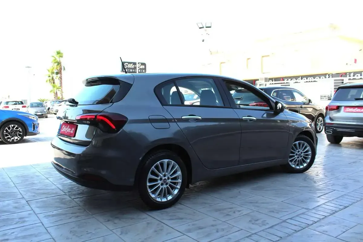 Usata Fiat Tipo City Life 95 CV (69 kW) 2022 Grigio colosseo metallizzato Berlina