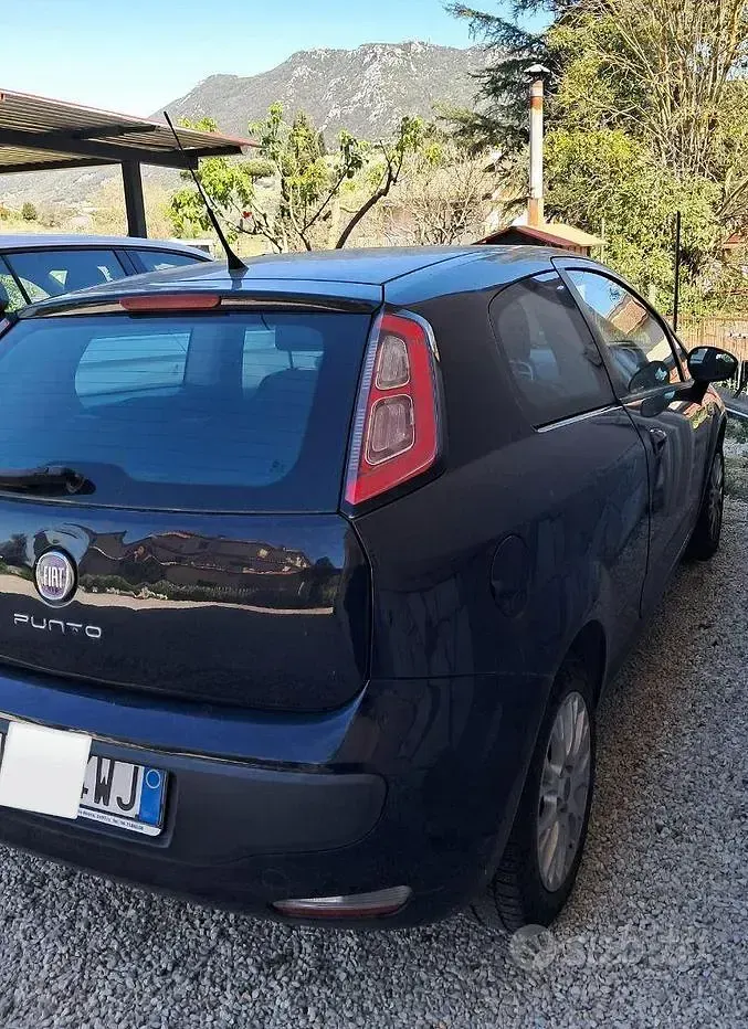 Usata Fiat Punto Evo 69 CV (50 kW) 2012 Blu Utilitaria