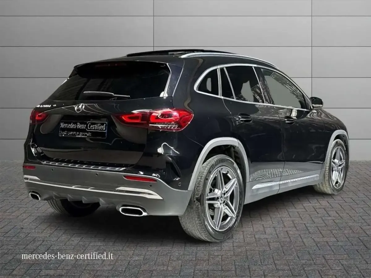 Usata Mercedes GLA200 Premium 150 CV (110 kW) 2022 Nero cosmo SUV