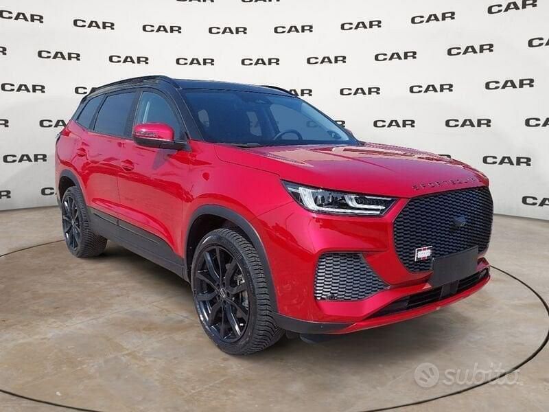 Rosso Nuova 2025 Sportequipe S8 SUV | 44.500 € - Immagine 1/4