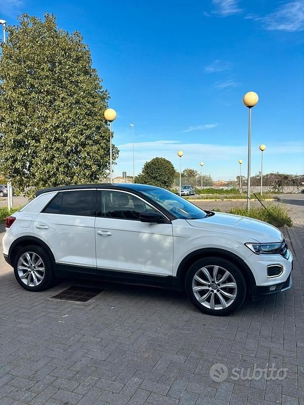 Usata VW T-Roc 150 CV (110 kW) 2019 Bianco SUV