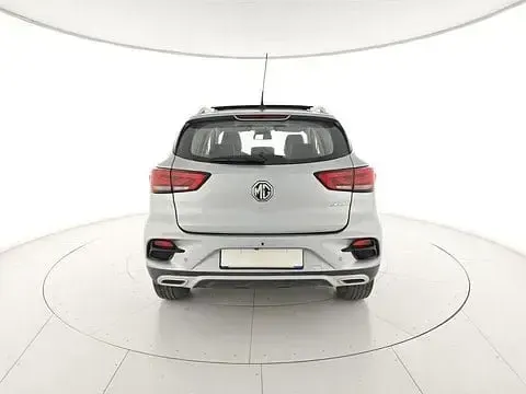 Occasion MG ZS Luxury 111 PK (81 kW) 2023 Zilver SUV
