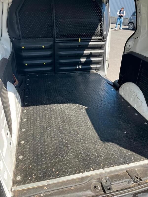 Usata Peugeot Partner 99 CV (72 kW) 2016 Bianco Monovolume