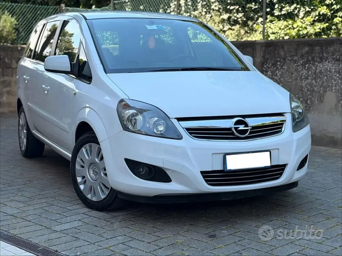 Usata Opel Zafira Tourer Cosmo 150 CV (110 kW) 2012 Bianco Monovolume