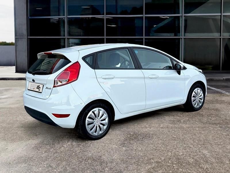 Usata Ford Fiesta Titanium 60 CV (44 kW) 2013 Bianco Berlina