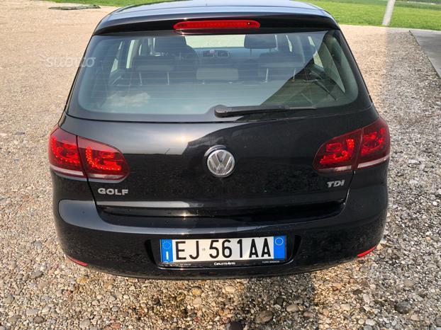 Venduto VW Golf VI NEOPATENTATI 1.6 T. - auto usate in vendita