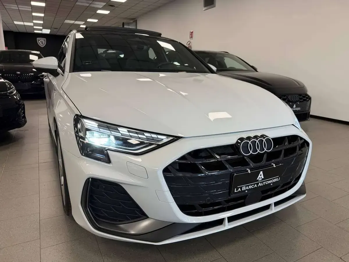 Usata Audi A3 S-Line 150 CV (110 kW) 2025 Bianco Berlina