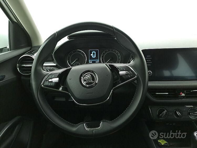 Usata Skoda Fabia Ambition 80 CV (58 kW) 2023 Bianco Berlina