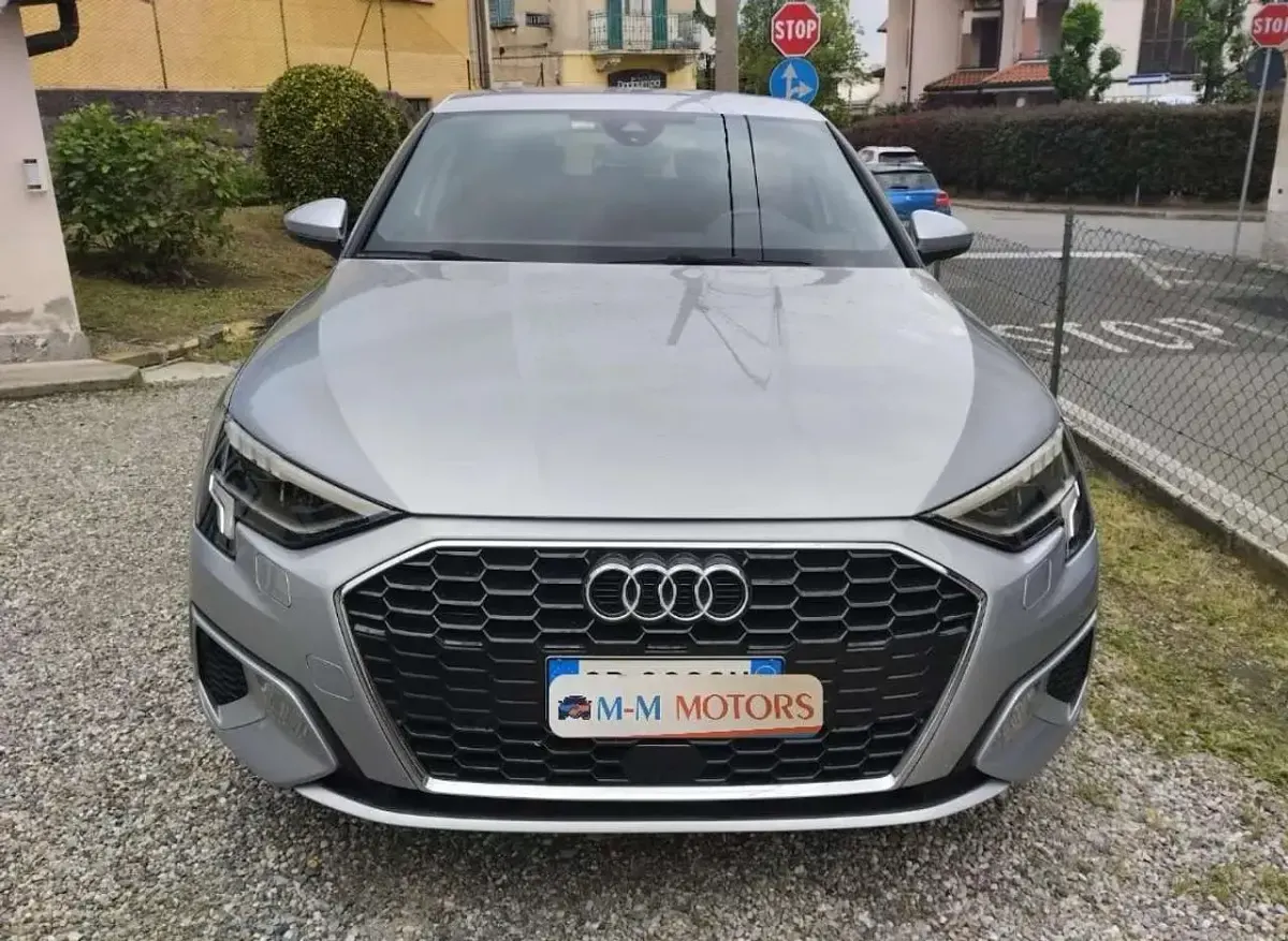 Usata Audi A3 Advanced 116 CV (85 kW) 2020 Grigio Berlina