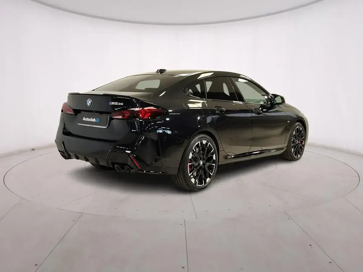 Nuova BMW M235 M Sport 300 CV (220 kW) 2026 Nero Coupé