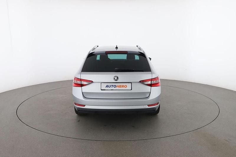 Usata Skoda Superb Ambition 150 CV (110 kW) 2017 Argento Station wagon