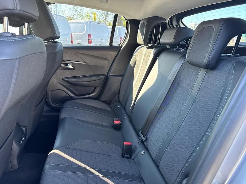 Usata Peugeot 208 Allure 101 CV (74 kW) 2022 Grigio Utilitaria