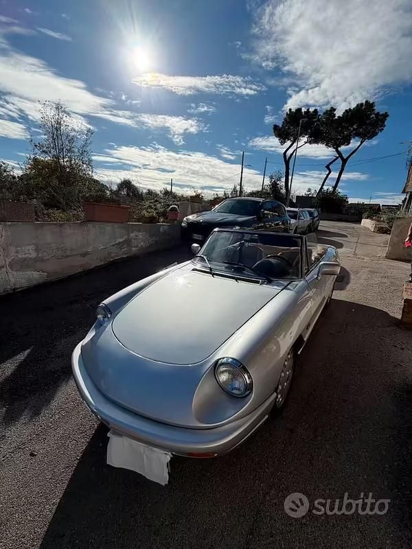 Usata Alfa Romeo Spider 128 CV (94 kW) 1990 Grigio Cabrio