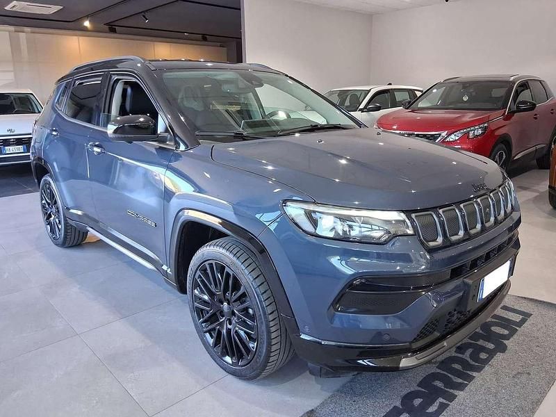 Usata Jeep Compass 131 CV (96 kW) 2024 Blue shade con tetto nero SUV