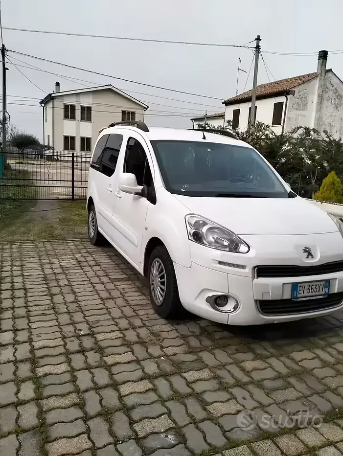 Usata Peugeot Partner 92 CV (67 kW) 2014 Bianco Monovolume