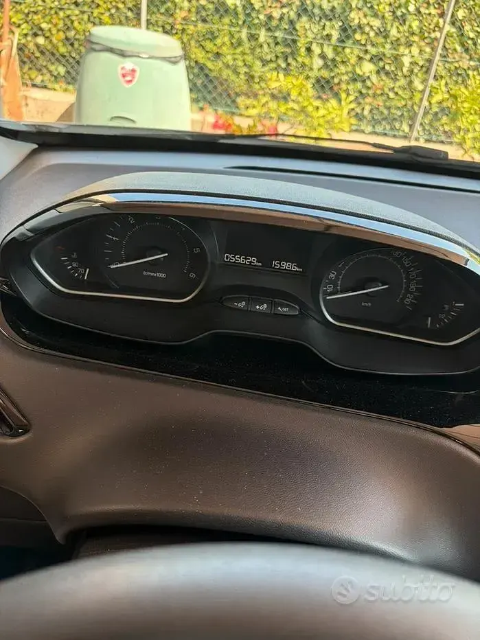 Usata Peugeot 208 Active 75 CV (55 kW) 2018 Utilitaria