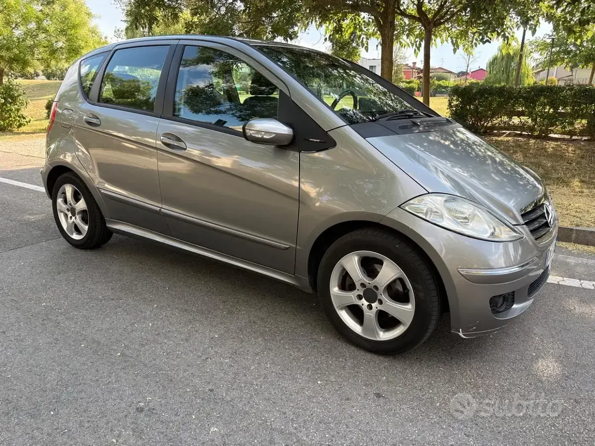 Usata Mercedes A150 95 CV (69 kW) 2009 Grigio Berlina