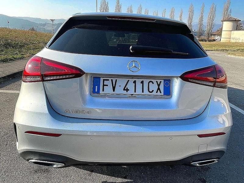 Usata Mercedes A180 Premium Plus 116 CV (85 kW) 2019 Argento Berlina