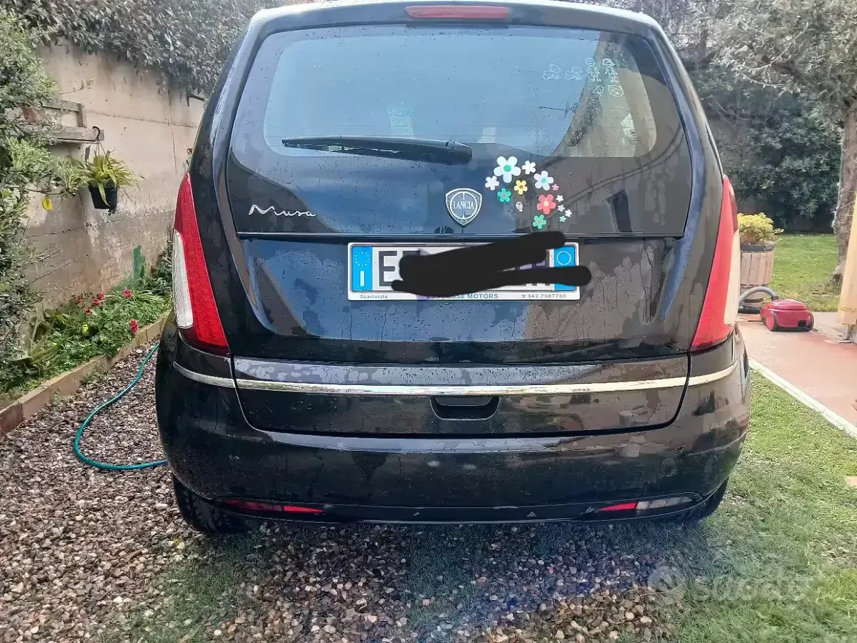 Usata Lancia Musa 95 CV (69 kW) 2010 Nero Monovolume