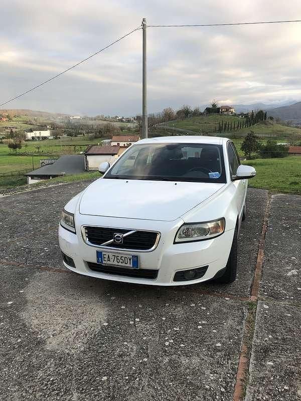 Usata Volvo V50 109 CV (80 kW) 2010 Bianco Station wagon