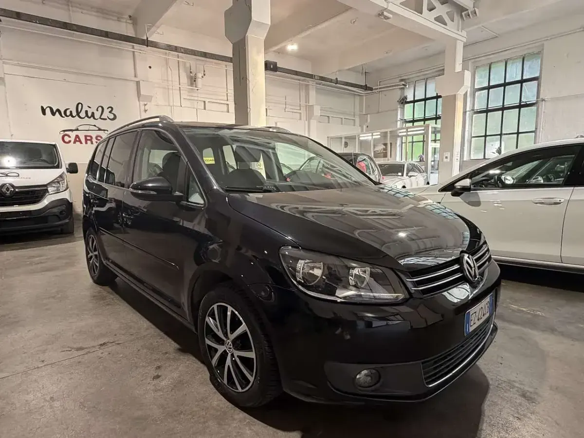 Usata VW Touran Comfortline 105 CV (77 kW) 2015 Nero Monovolume