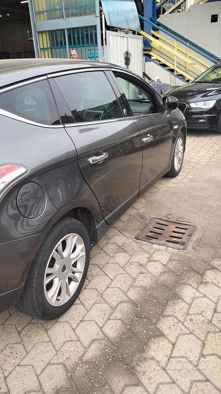 Usata Lancia Musa 120 CV (88 kW) 2012 Monovolume