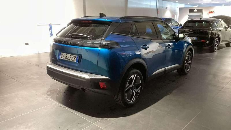 Usata Peugeot 2008 Allure 102 CV (75 kW) 2025 Blu/azzurro SUV