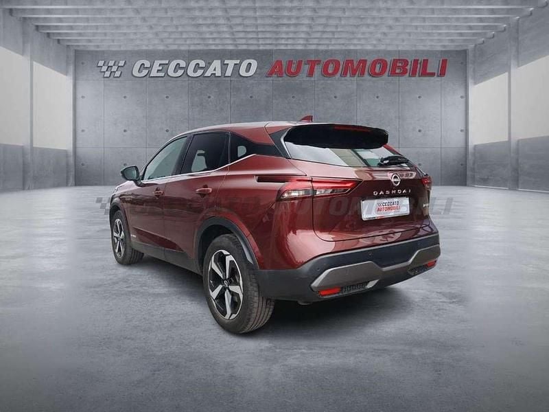 Usata Nissan Qashqai N-Connecta 158 CV (116 kW) 2022 Rosso SUV