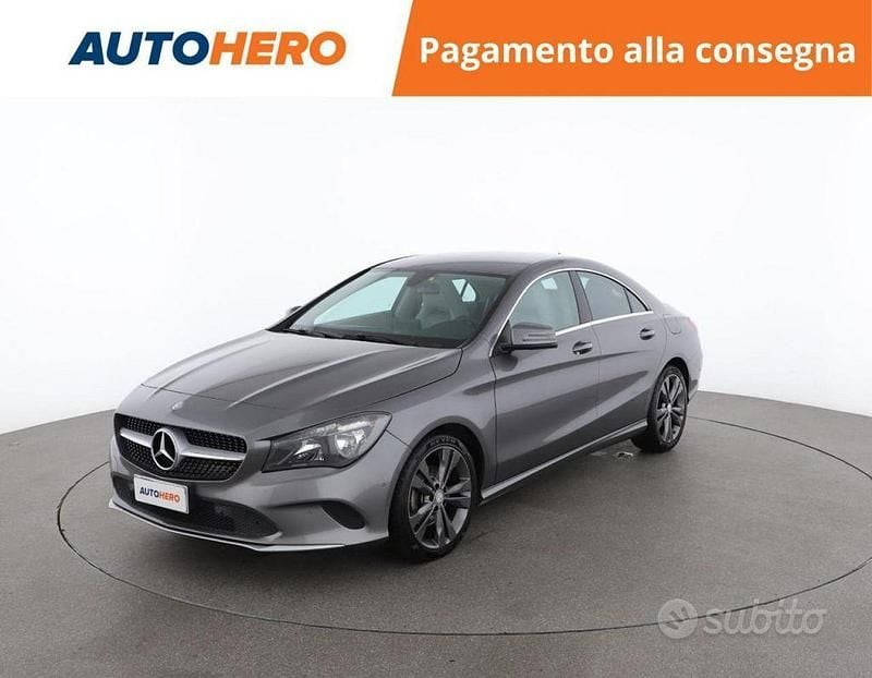Grigio Usata 2016 Mercedes CLA180 Business Tre volumi | 16.099 € (Buon prezzo) - Immagine 1/2